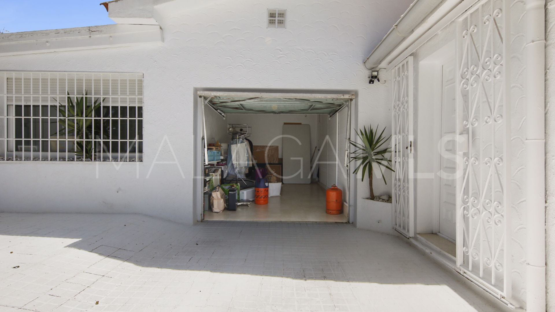 Villa for sale in Guadalmina Alta