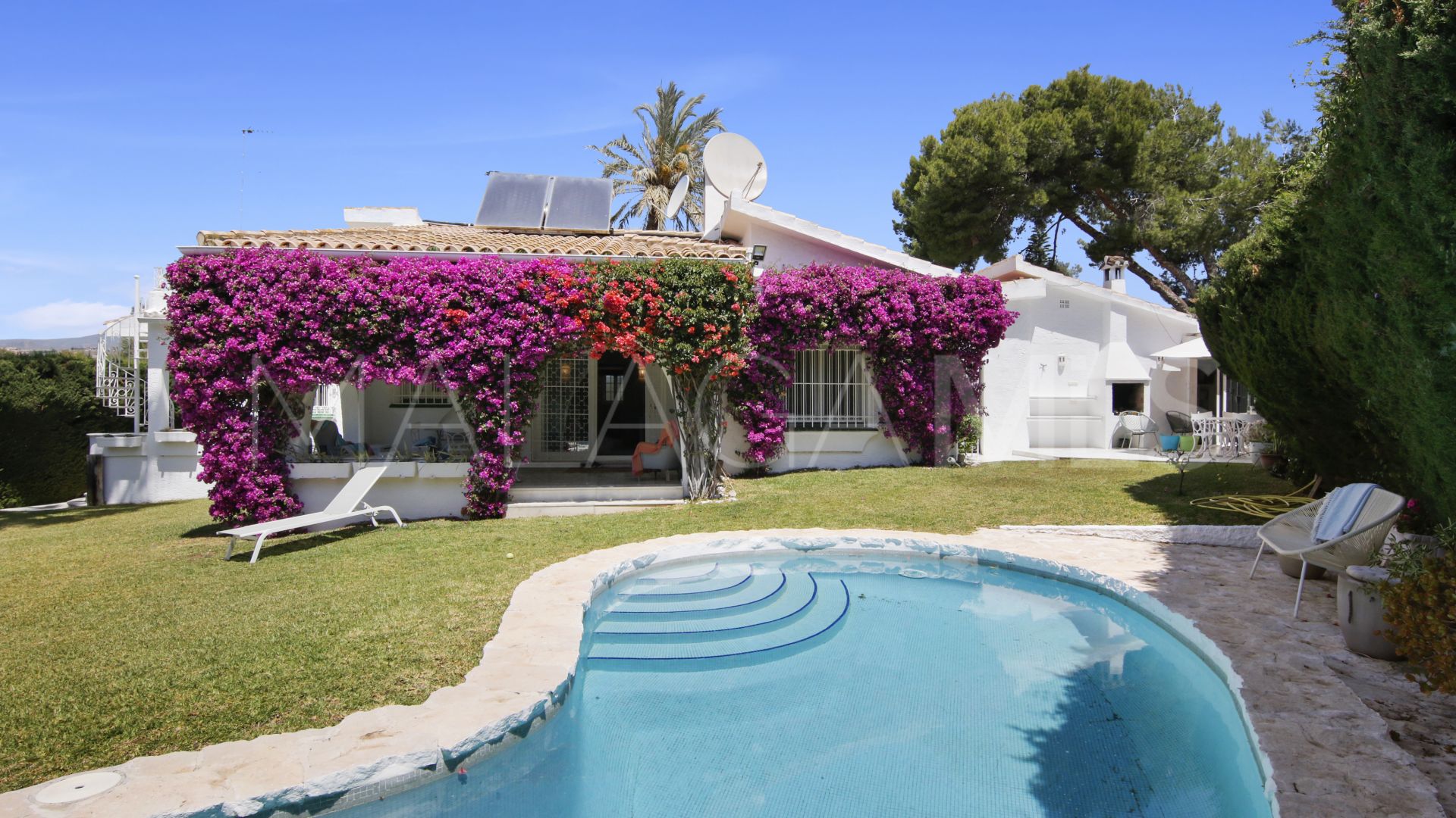 Villa for sale in Guadalmina Alta