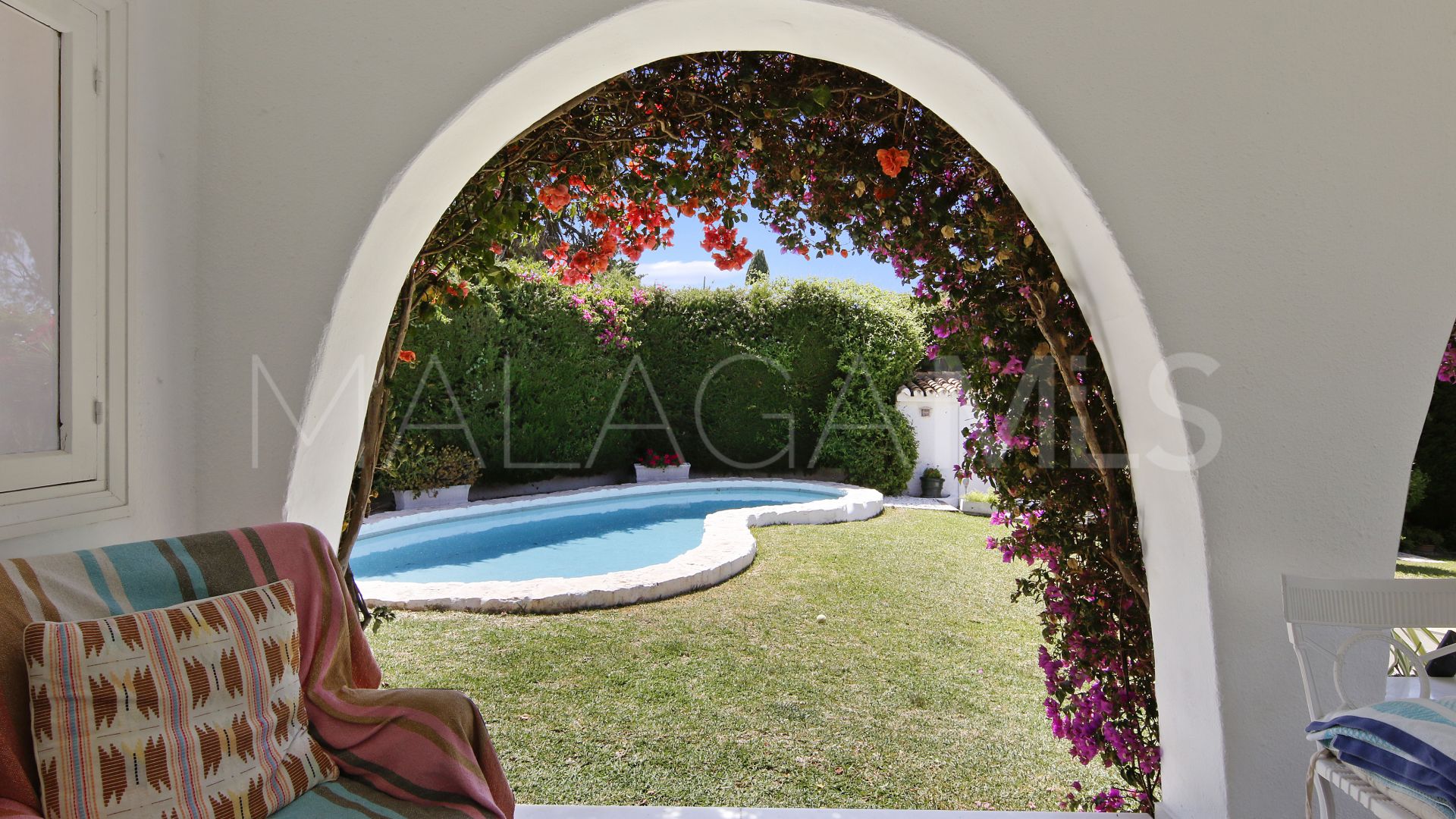 Villa for sale in Guadalmina Alta