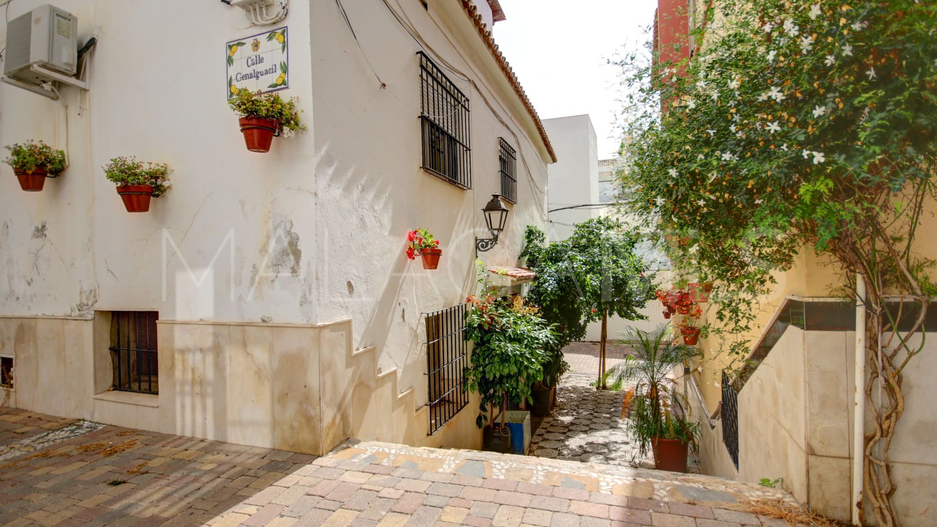 Appartement terrasse for sale in Estepona Old Town