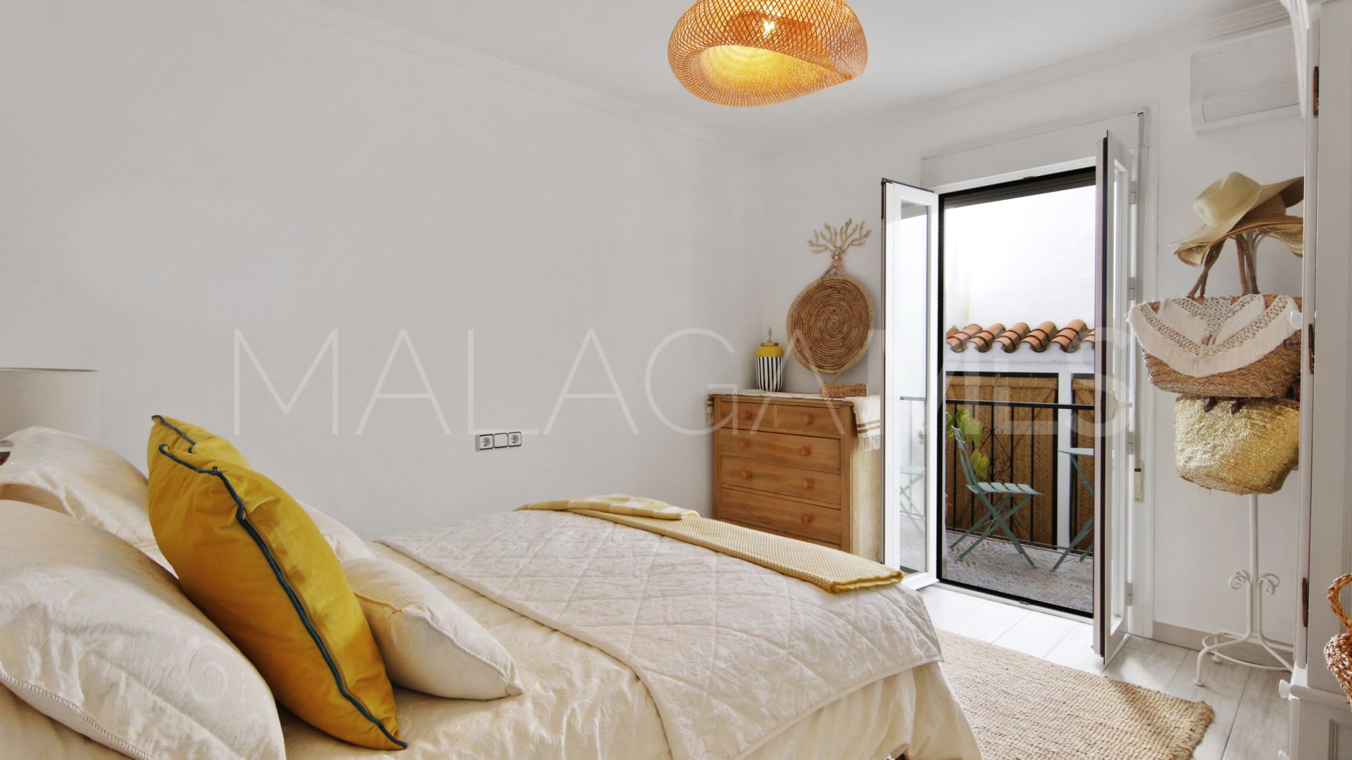 Radhus for sale in Estepona Old Town