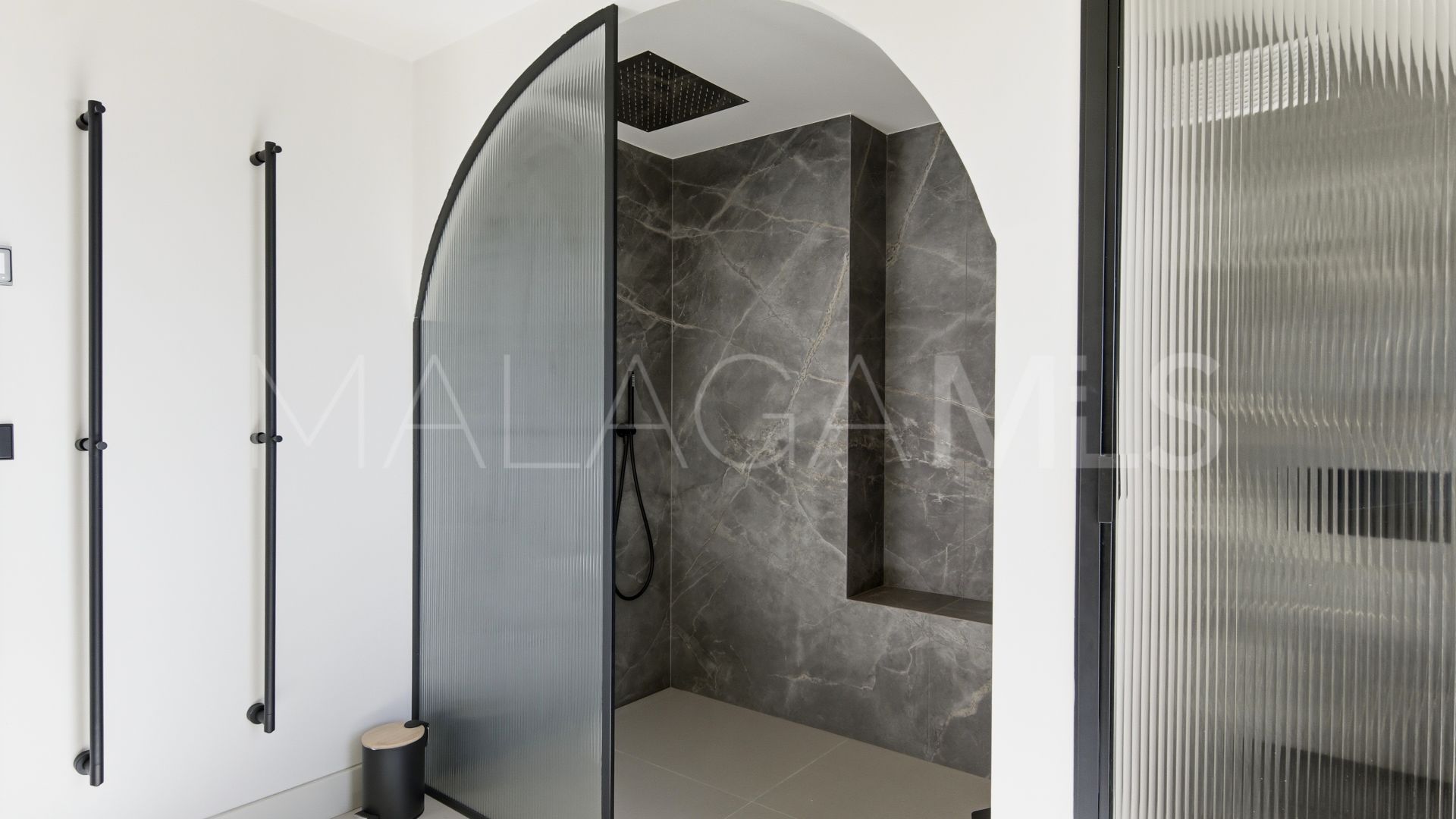 Duplex penthouse for sale in Monte Halcones