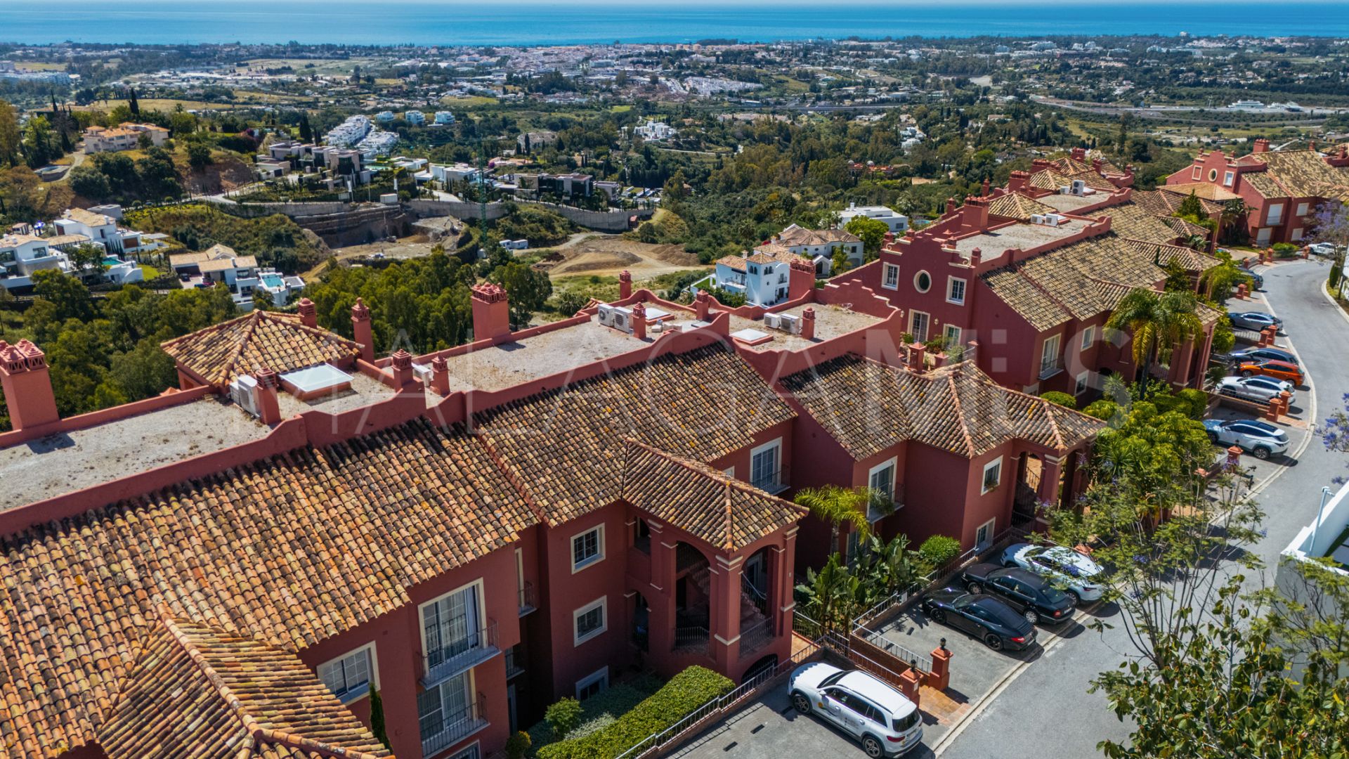 Duplex penthouse for sale in Monte Halcones