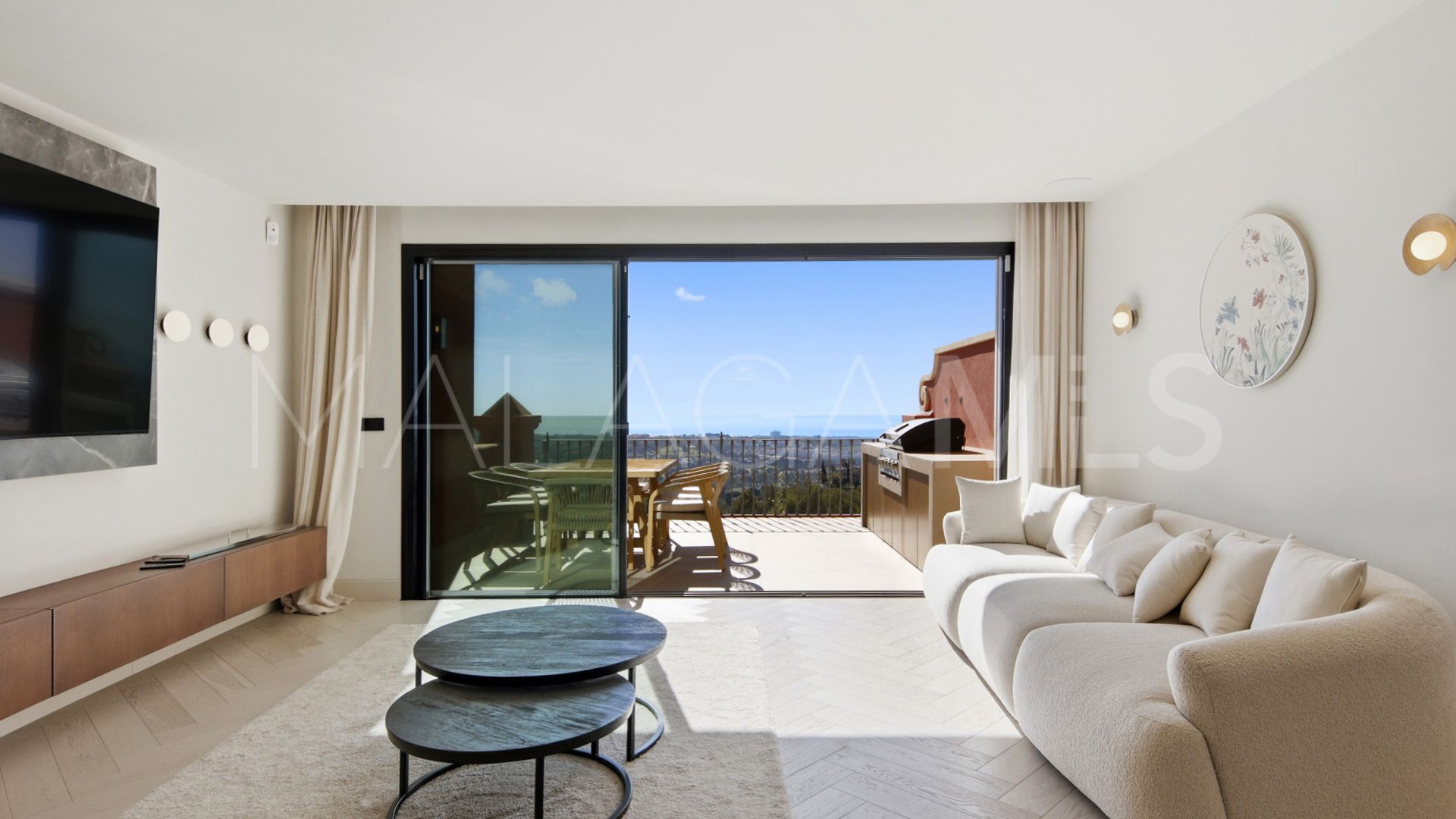 Duplex penthouse for sale in Monte Halcones