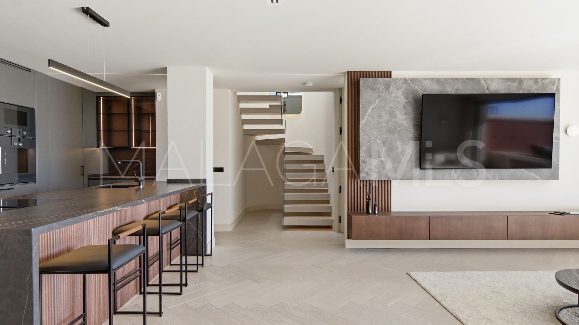 Duplex penthouse for sale in Monte Halcones