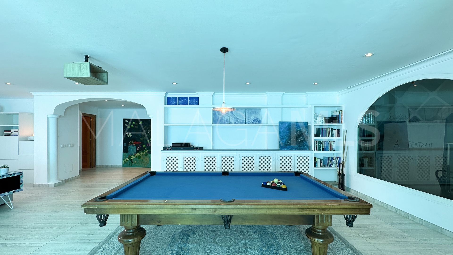 Estepona Este, villa for sale with 6 bedrooms