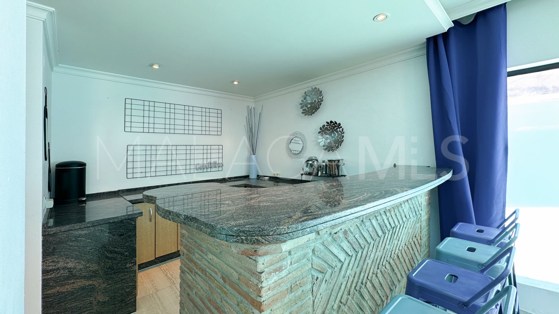 Estepona Este, villa for sale with 6 bedrooms