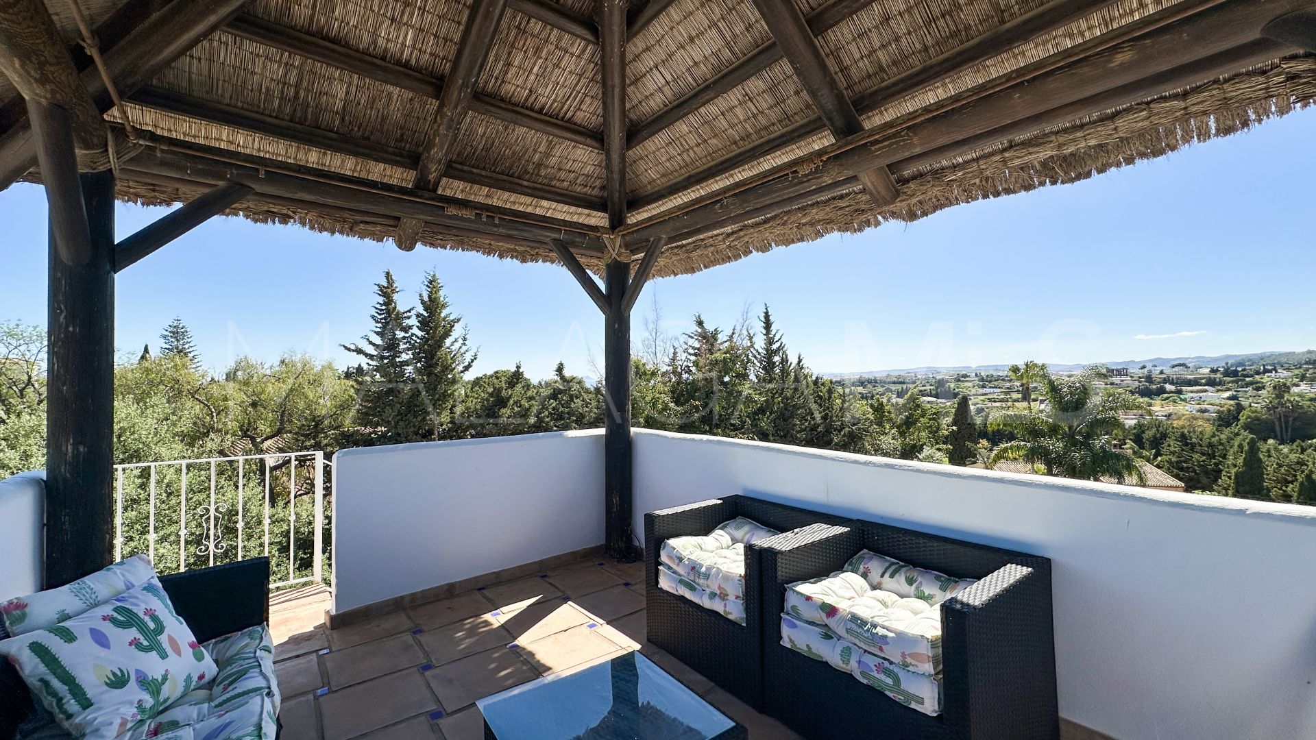 Estepona Este, villa for sale with 6 bedrooms