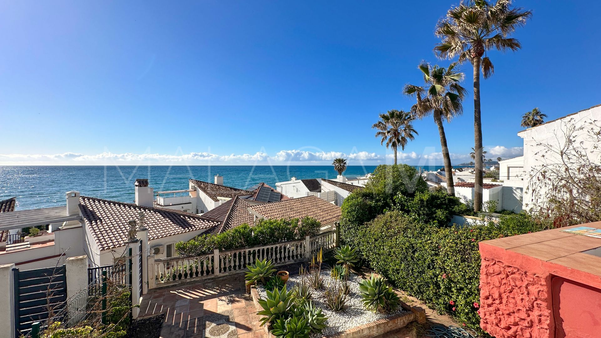Buy villa in Bahia Dorada