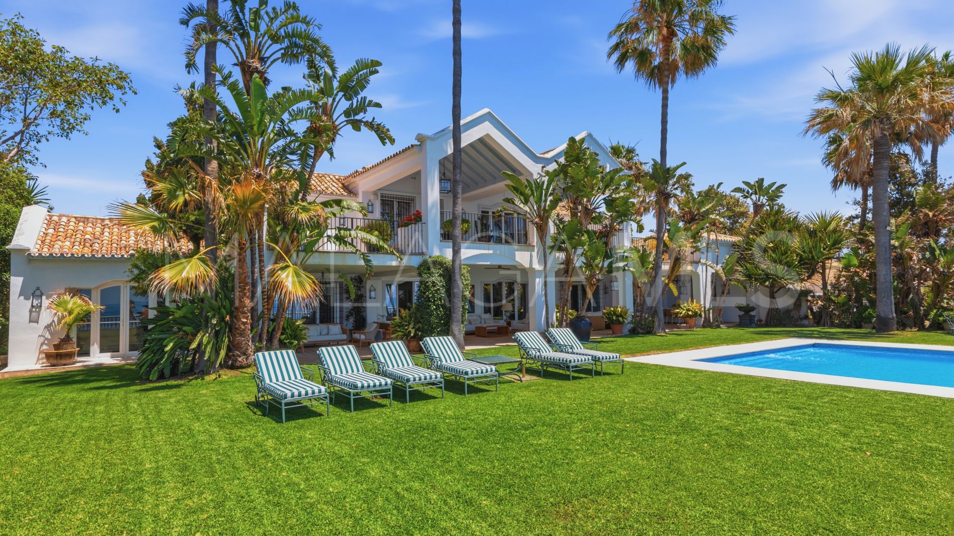 Villa for sale in Casasola