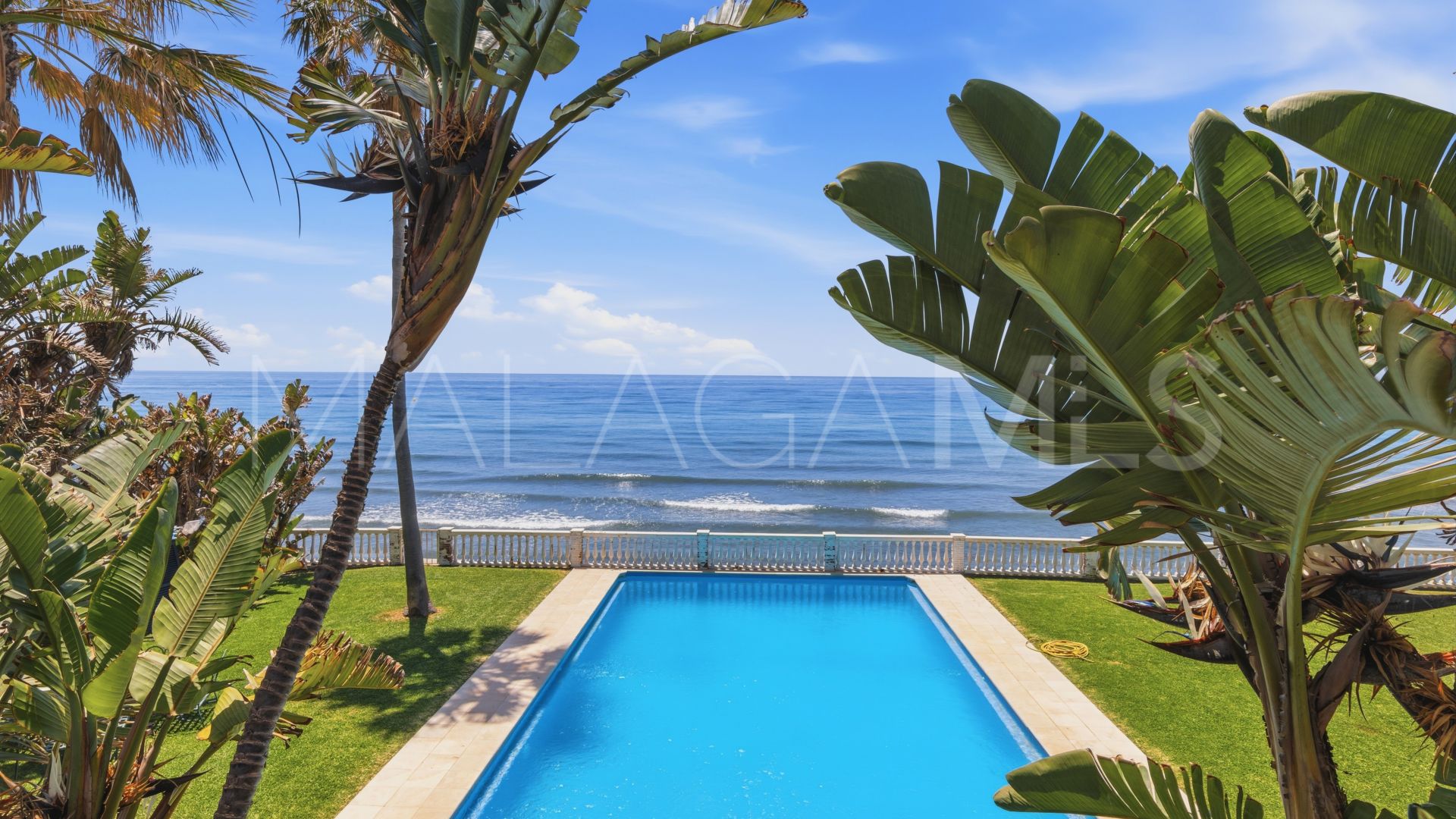 Villa for sale in Casasola