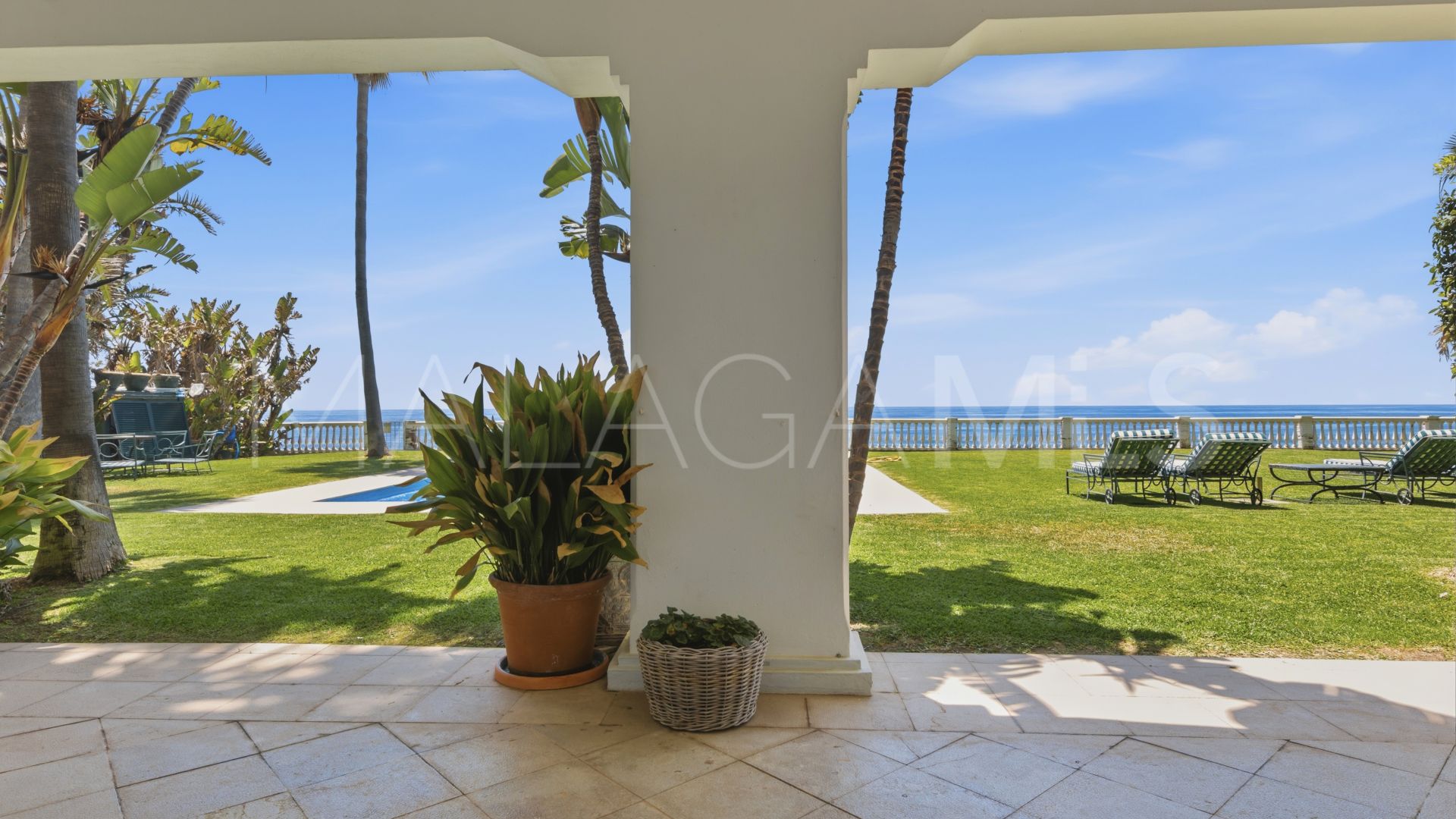 Villa for sale in Casasola