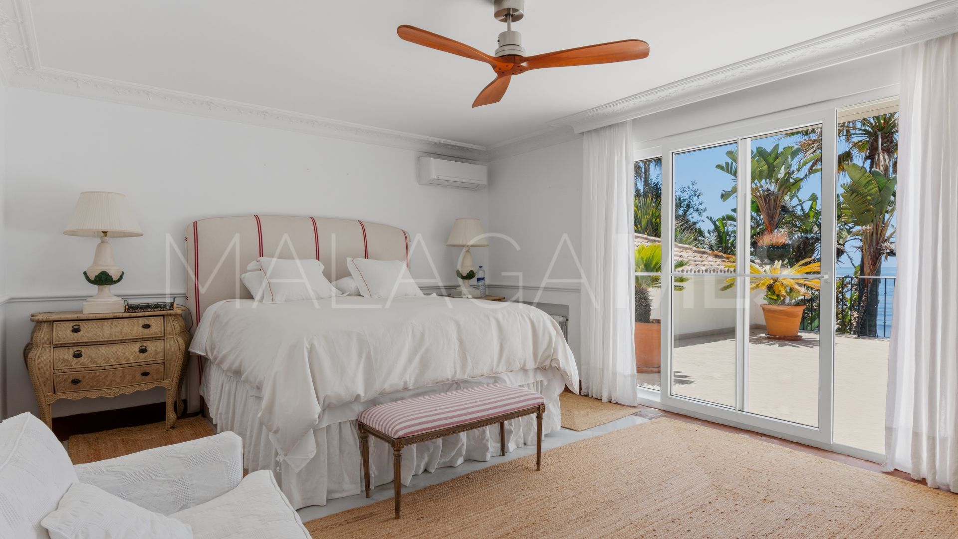 Villa for sale in Casasola
