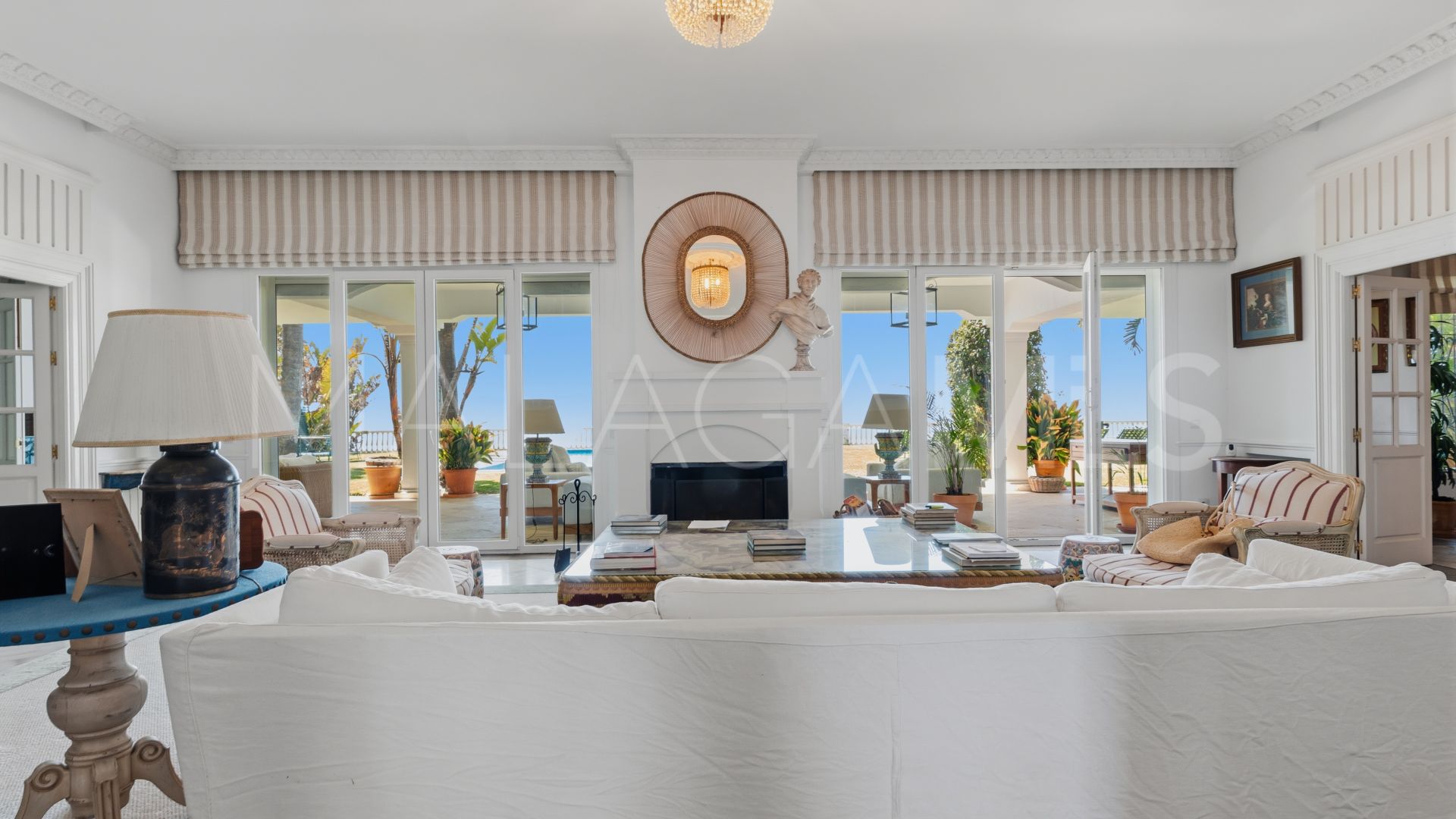 Villa for sale in Casasola