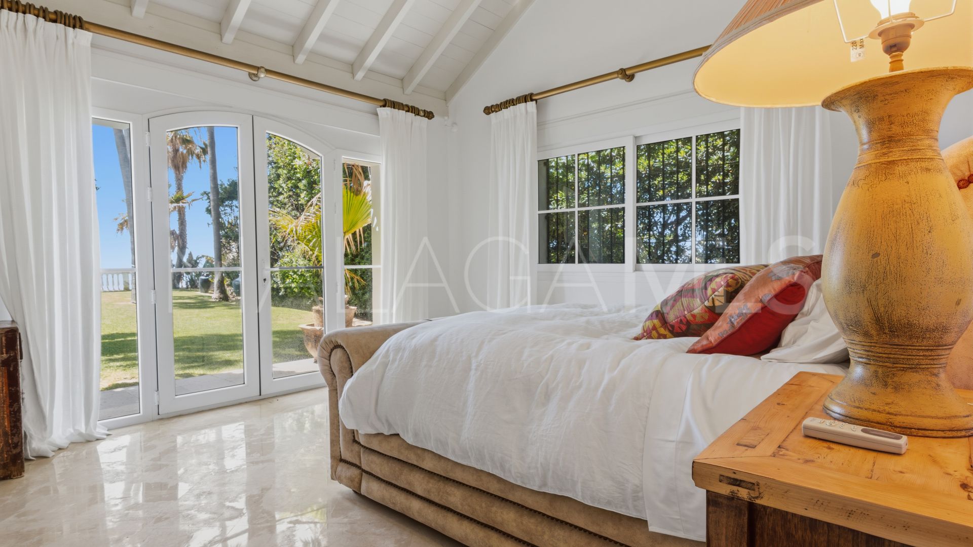 Villa for sale in Casasola