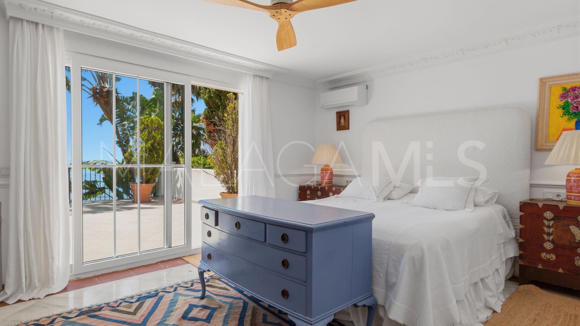 Villa for sale in Casasola