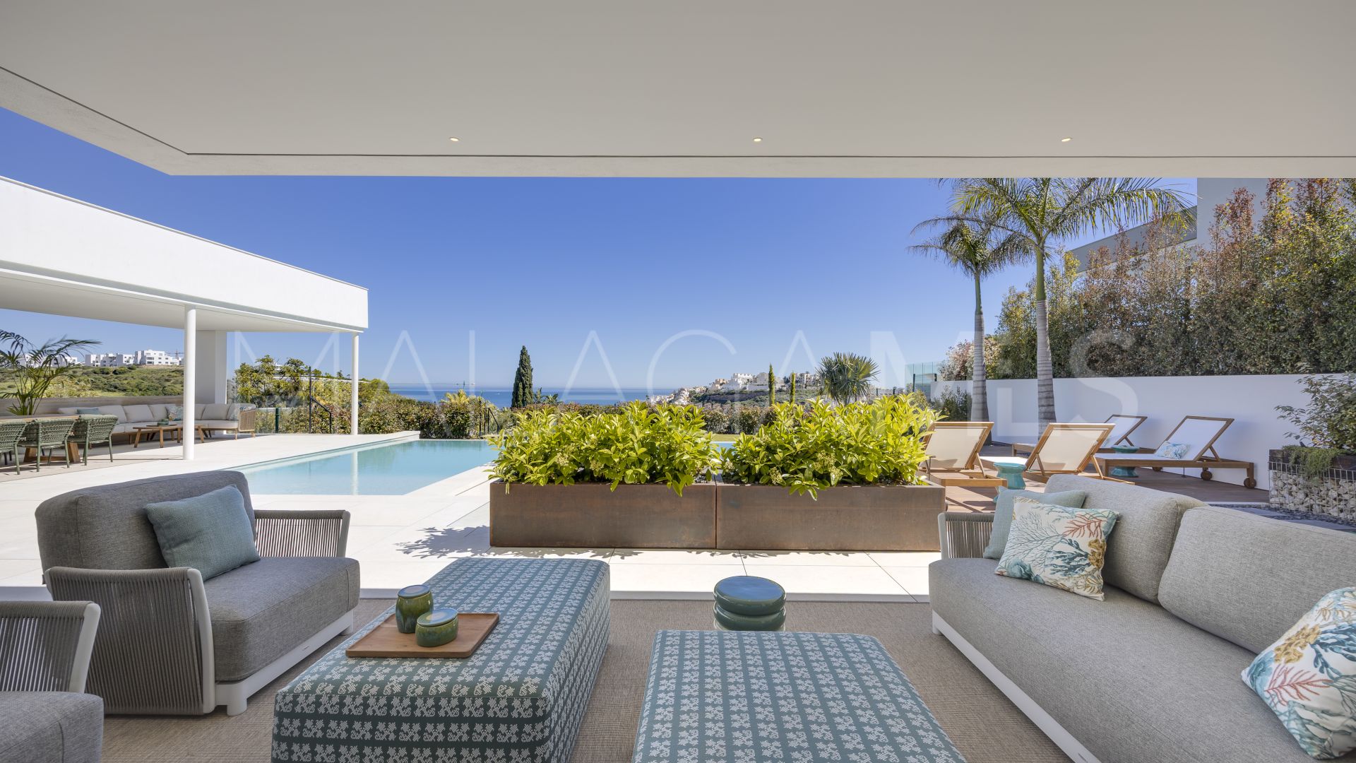 Buy villa in Majestic with 4 bedrooms