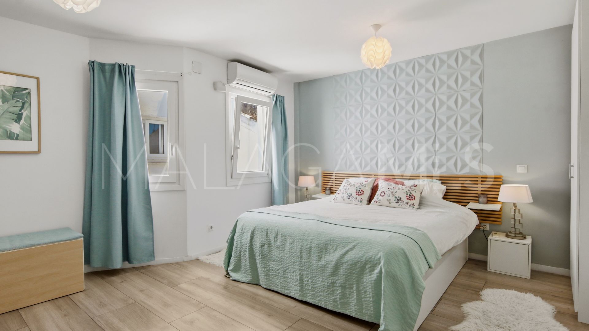For sale penthouse with 3 bedrooms in Estepona Old Town
