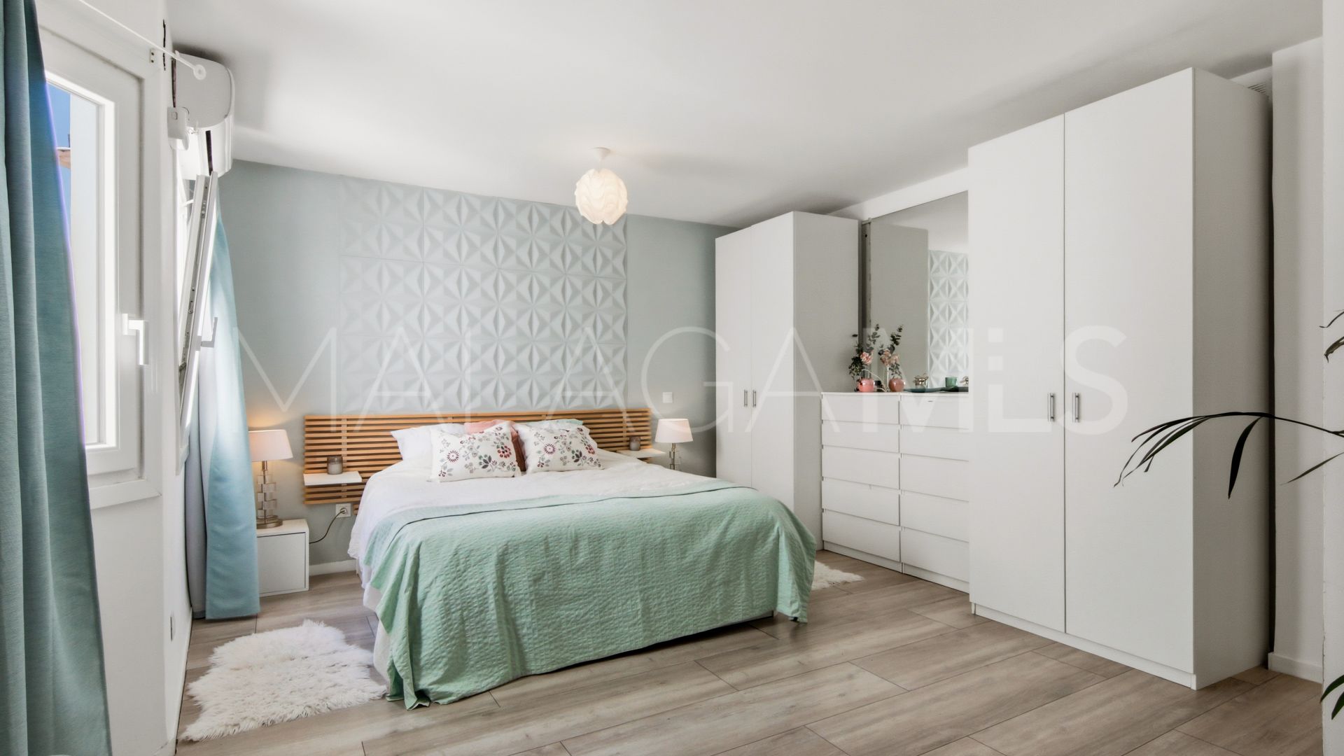 For sale penthouse with 3 bedrooms in Estepona Old Town