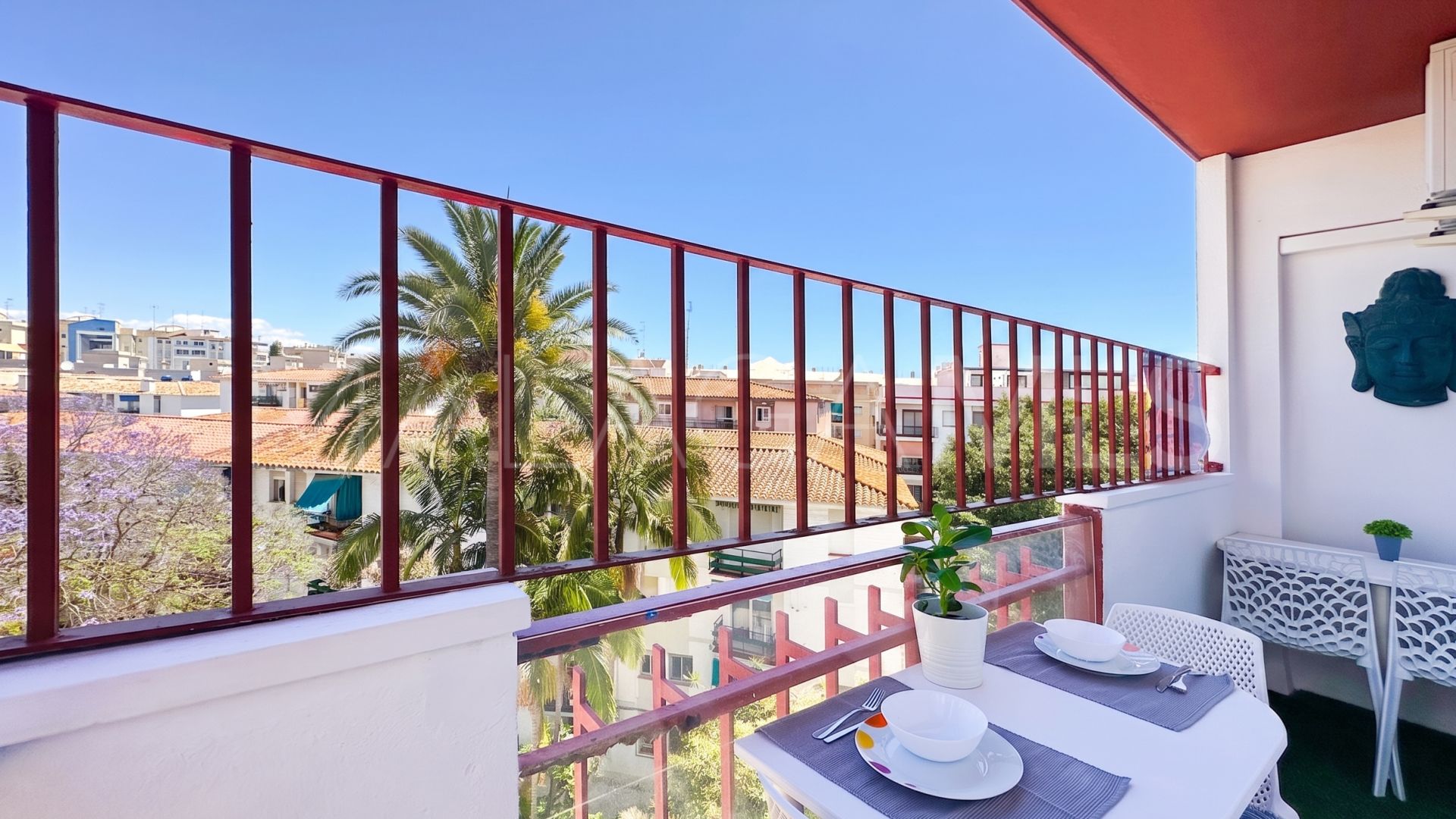 For sale penthouse with 3 bedrooms in Estepona Old Town