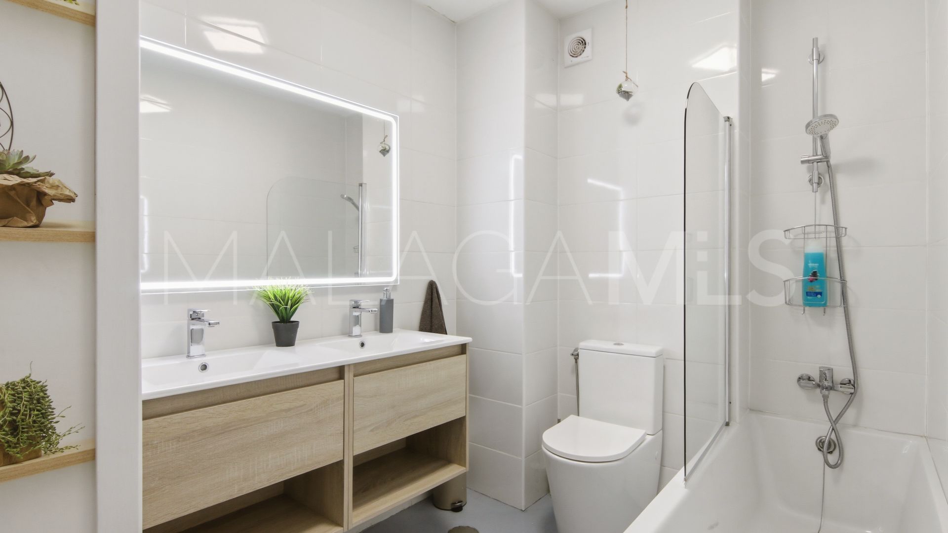 For sale penthouse with 3 bedrooms in Estepona Old Town