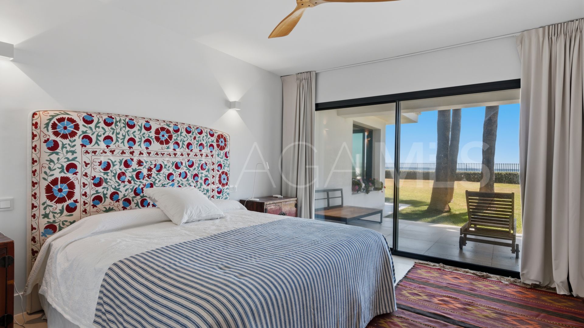 Villa for sale in Casasola