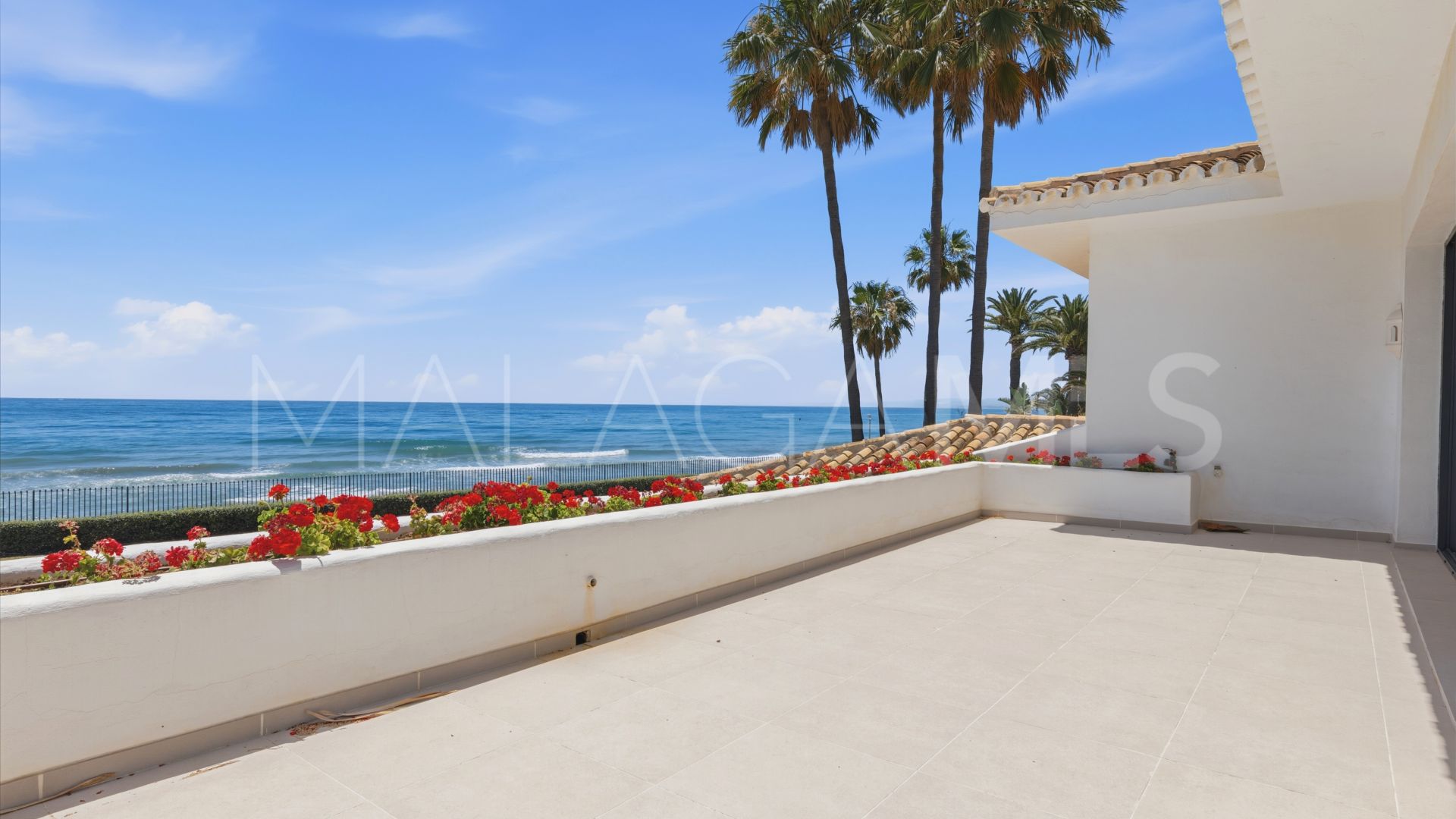 Villa for sale in Casasola