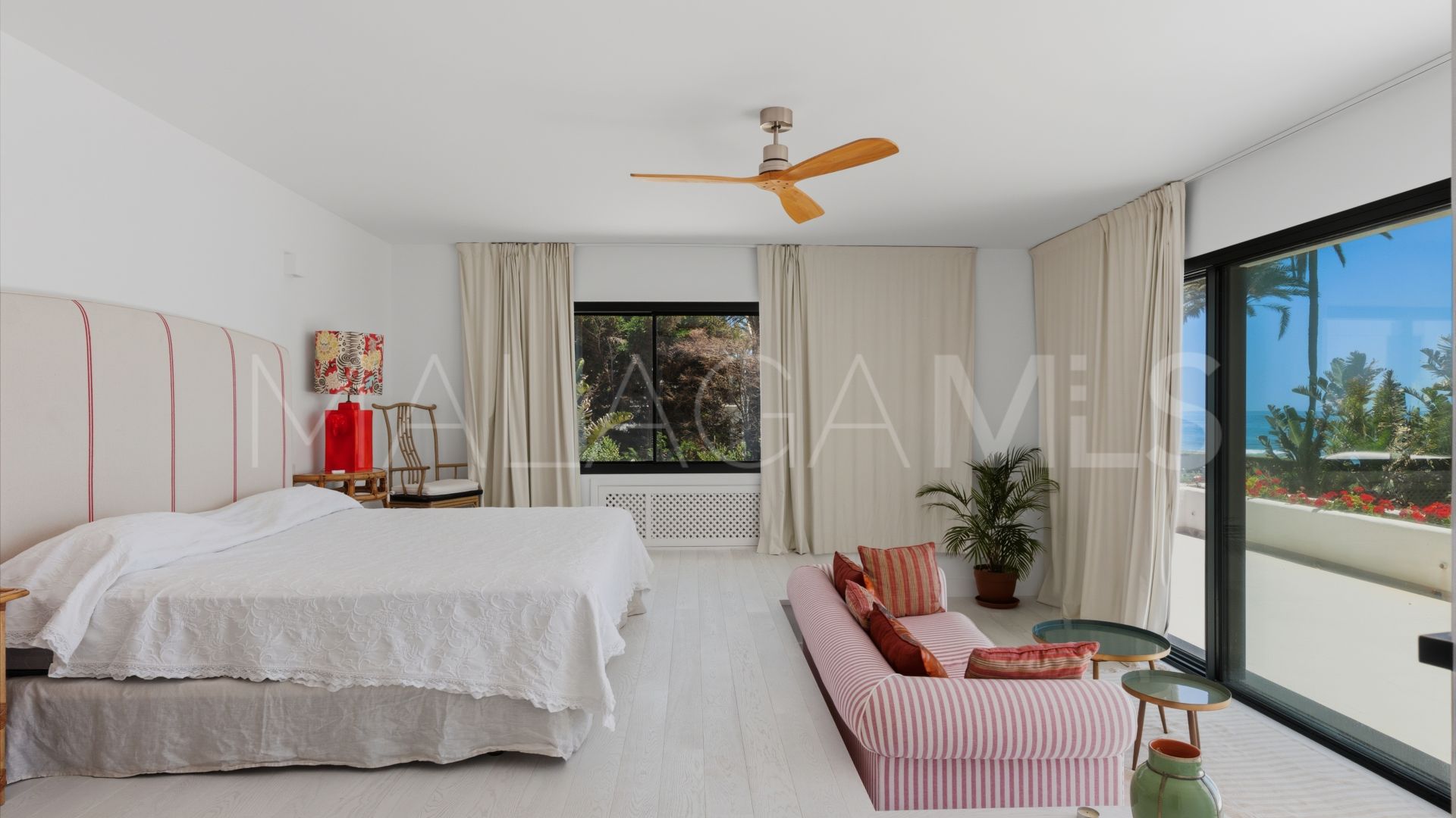 Villa for sale in Casasola