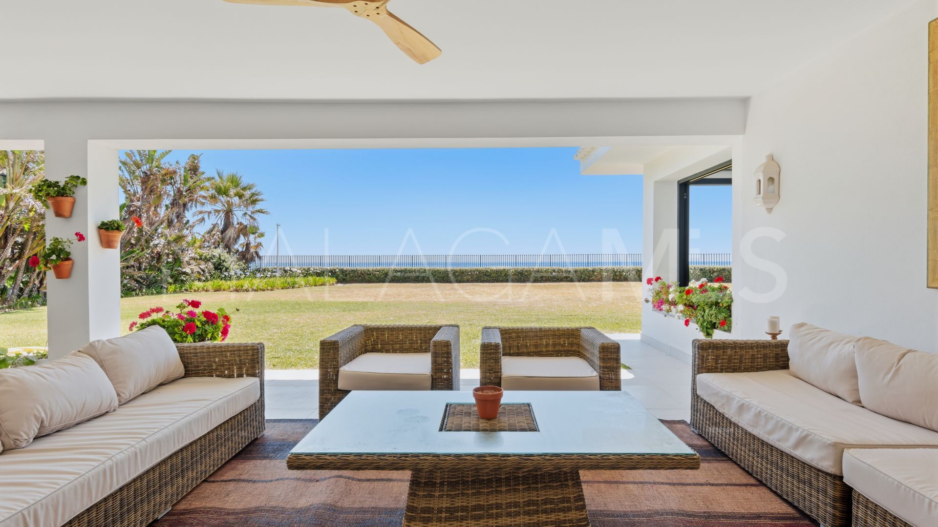 Villa for sale in Casasola