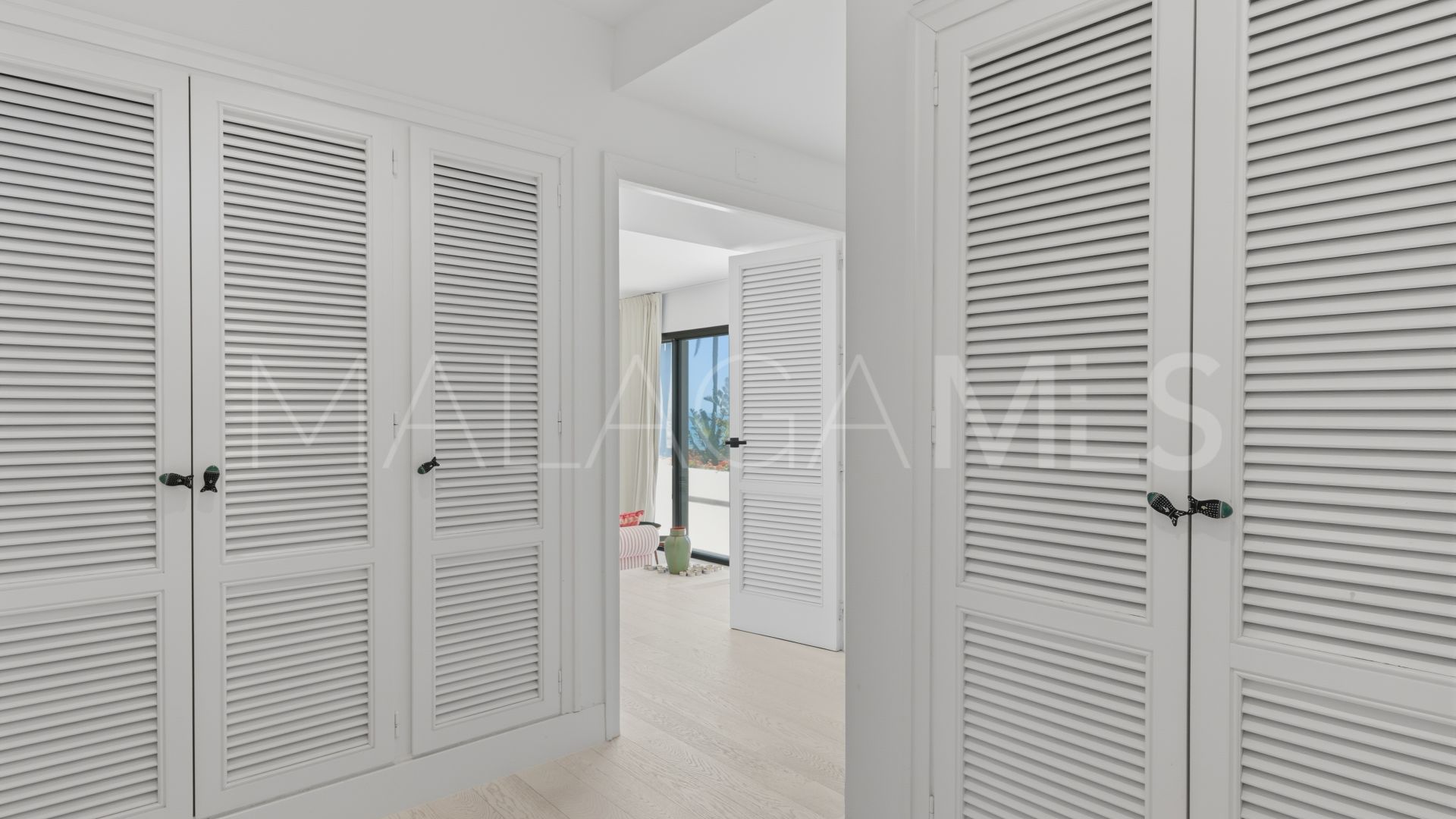Villa for sale in Casasola