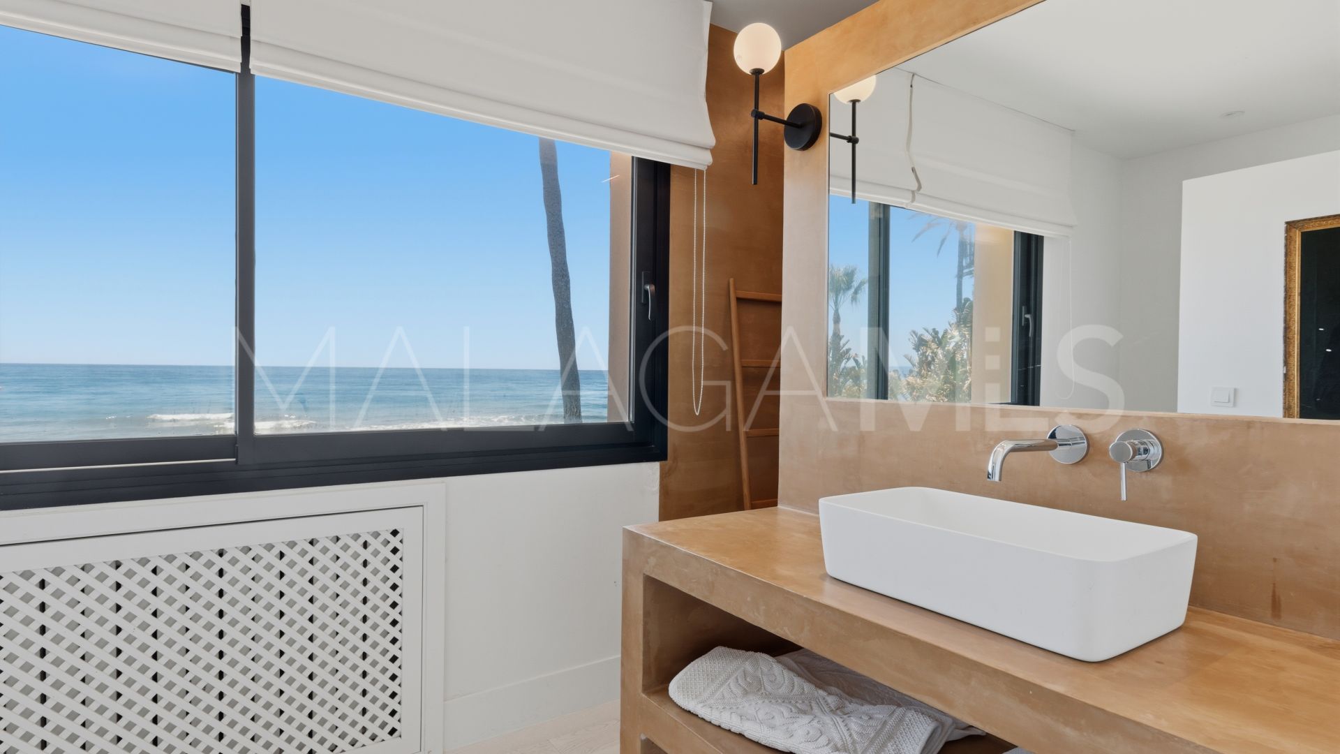 Villa for sale in Casasola