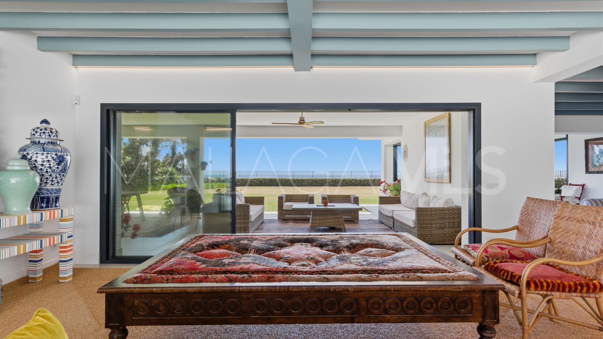 Villa for sale in Casasola