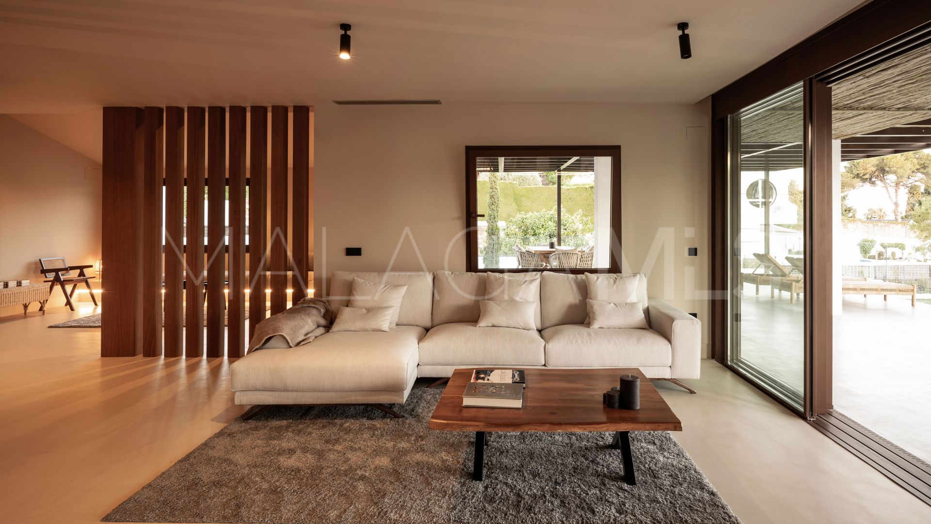 Marbella 5 bedrooms villa for sale