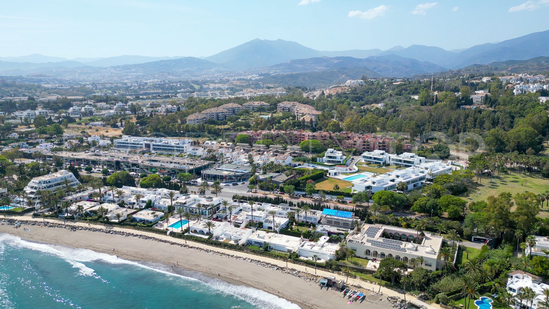 Marbella Golden Mile, villa de 5 dormitorios a la venta