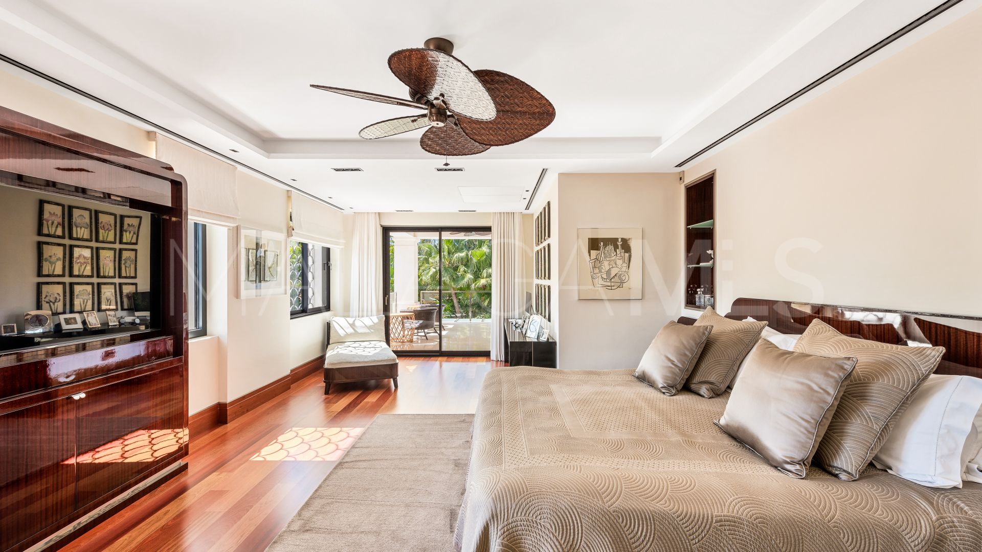 Villa for sale in Marbella Club