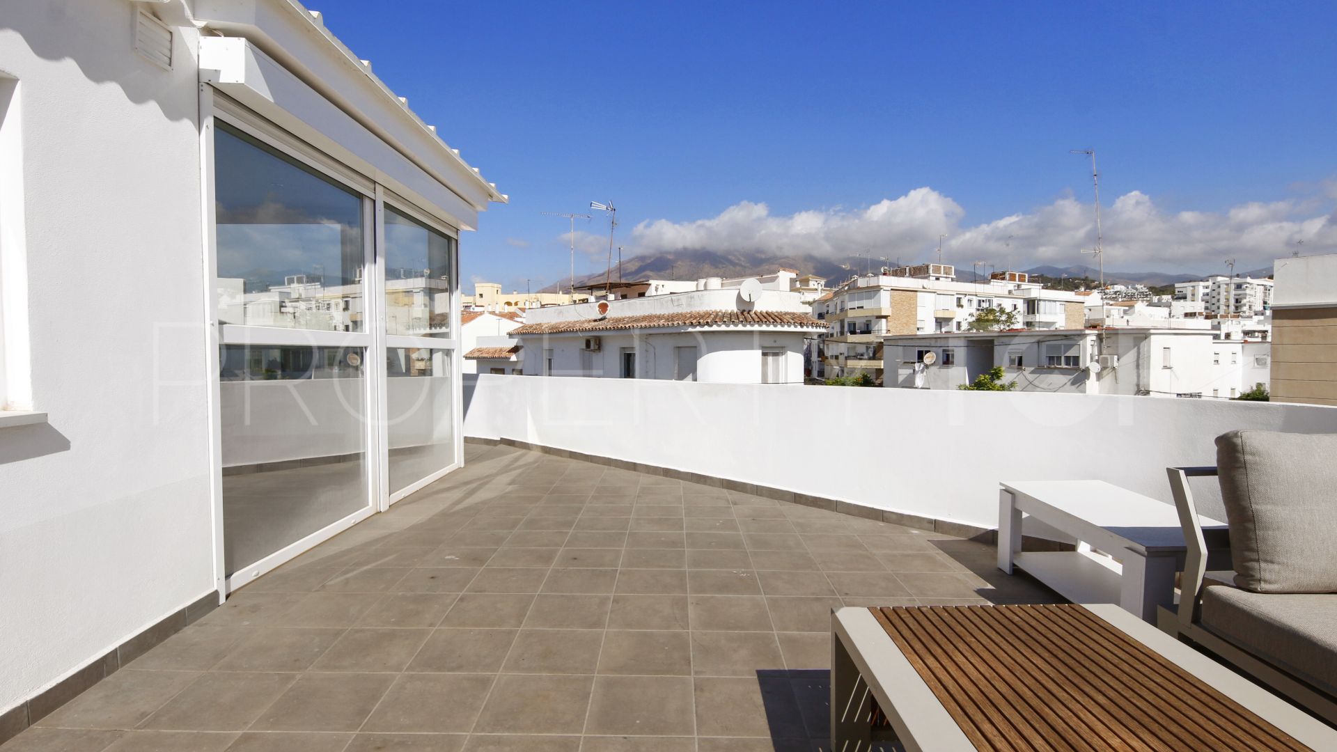 For sale Estepona Old Town 5 bedrooms town house