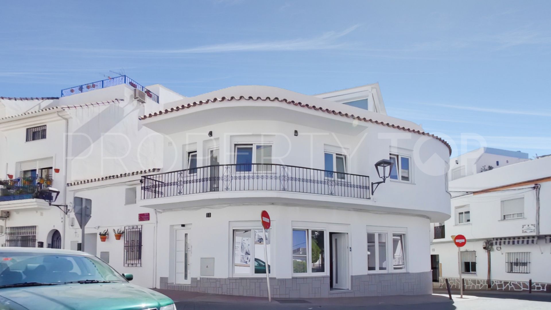 For sale Estepona Old Town 5 bedrooms town house