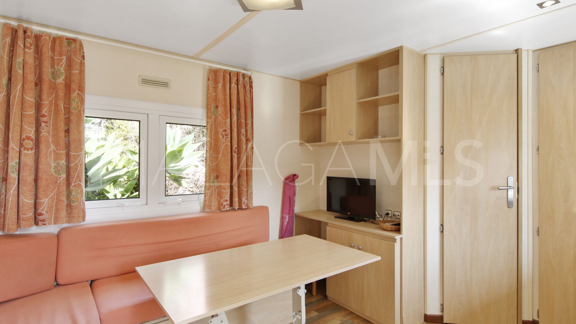 For sale New Golden Mile business with 40 bedrooms