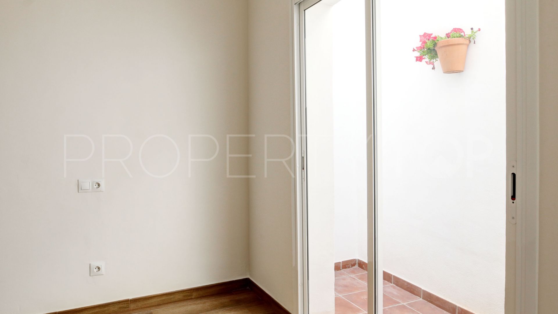 For sale town house in Estepona Old Town