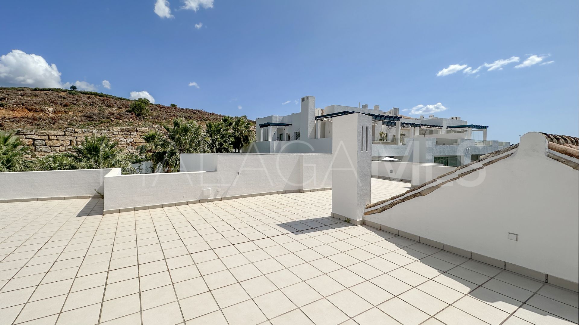 Duplex penthouse for sale in Finca Cortesin