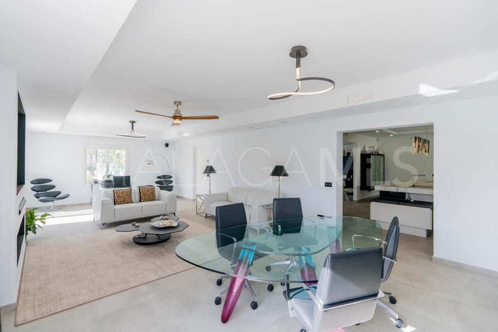 Villa for sale in Atalaya