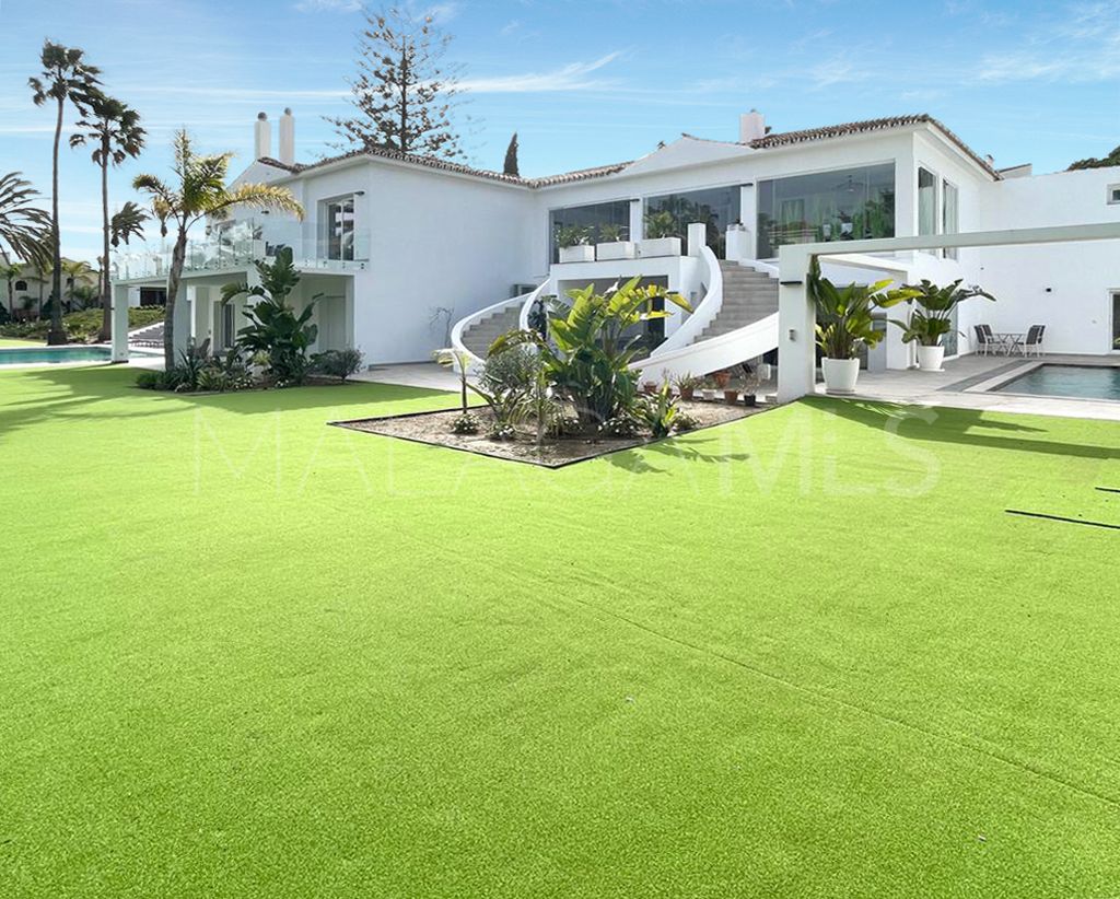 Villa for sale in Atalaya