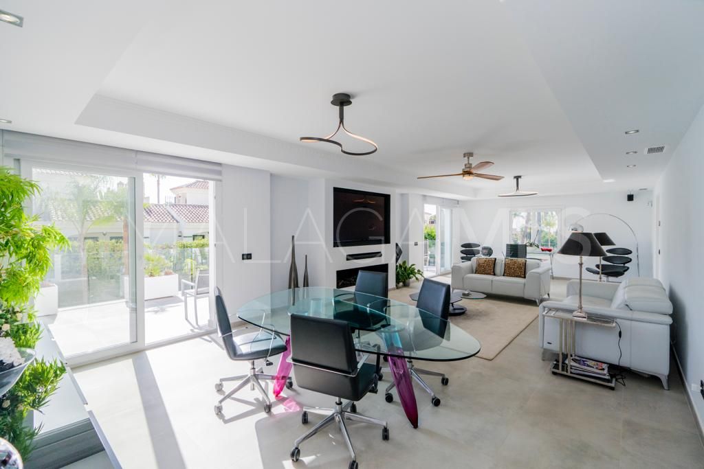 Villa for sale in Atalaya