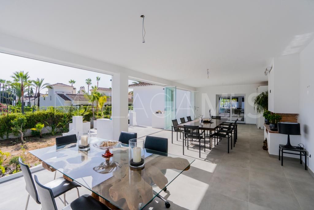 Villa for sale in Atalaya