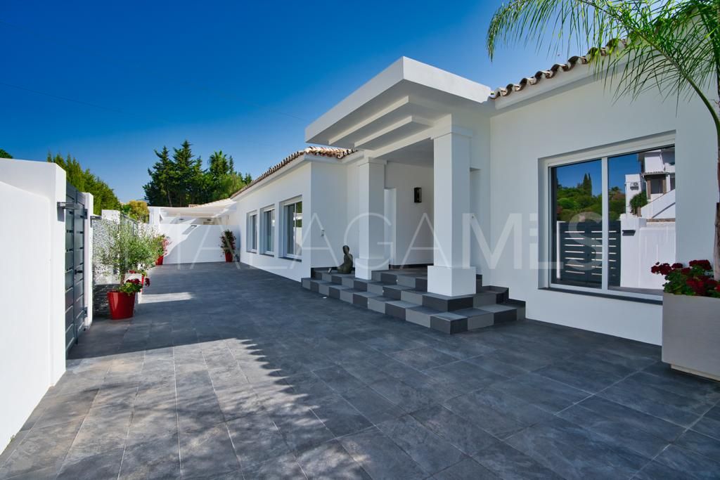 Villa for sale in Atalaya