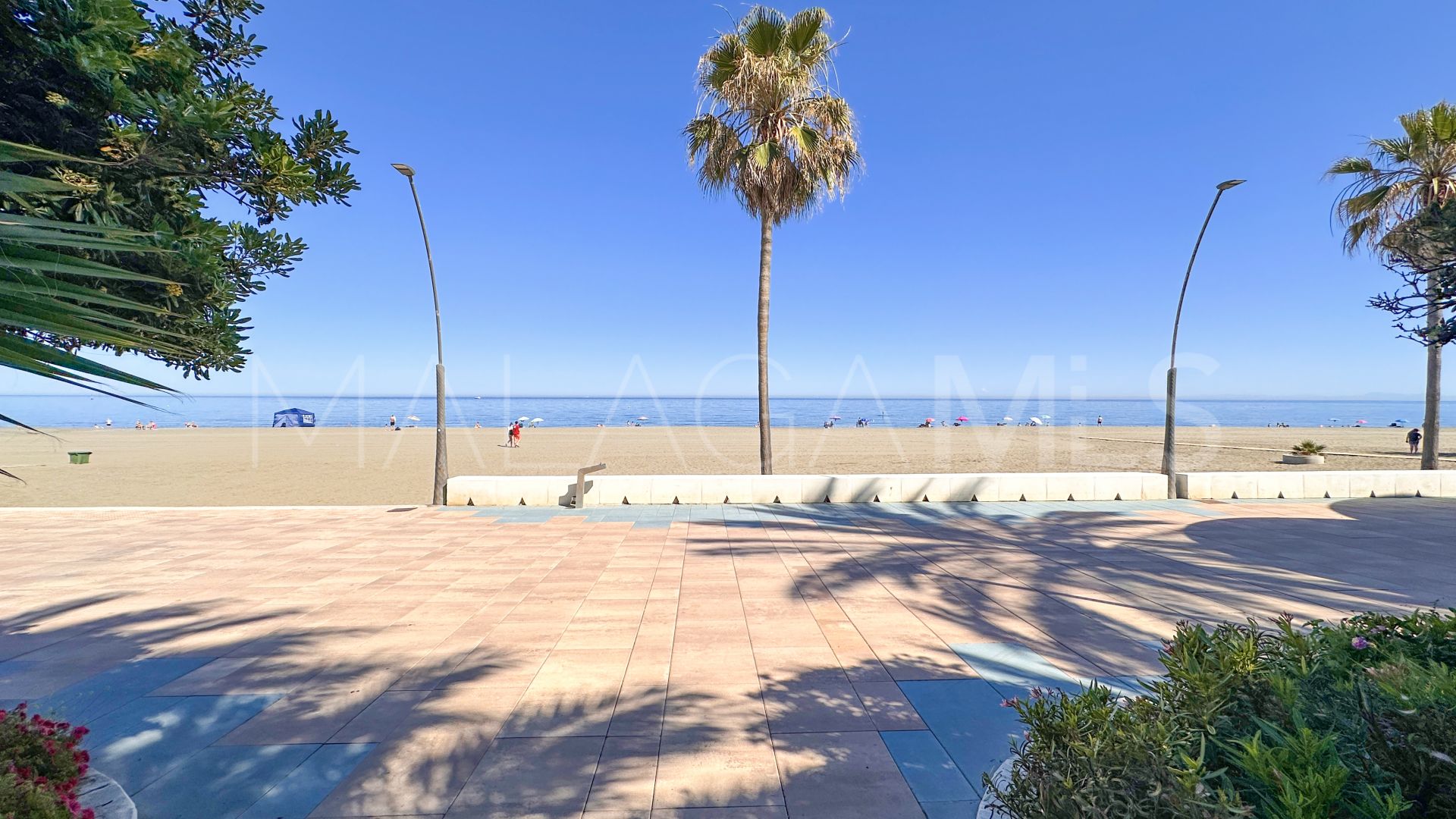 For sale 2 bedrooms penthouse in Estepona Centre