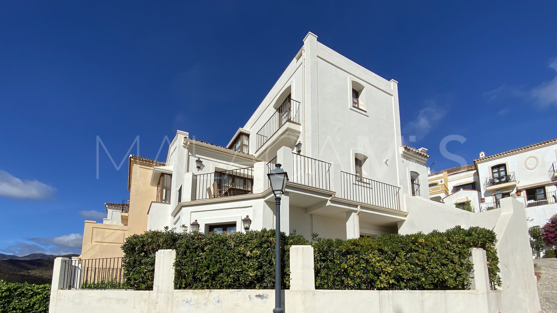 Town house for sale in Monte Mayor