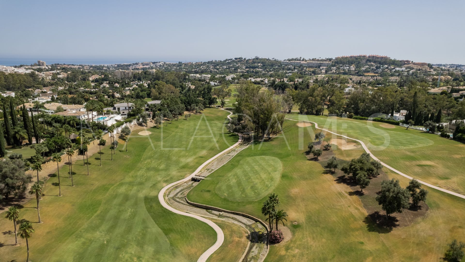 Terrain for sale in Nueva Andalucia