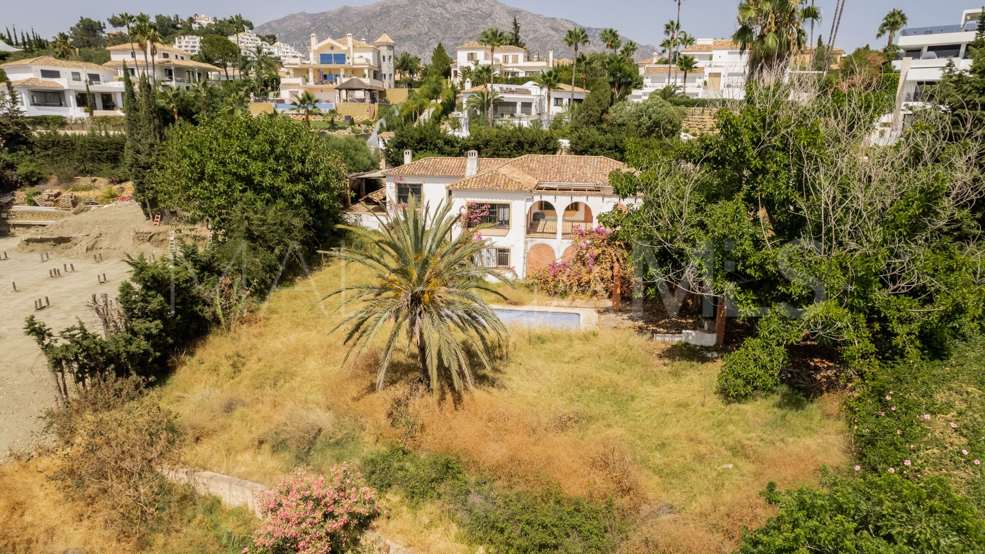 Terrain for sale in Nueva Andalucia