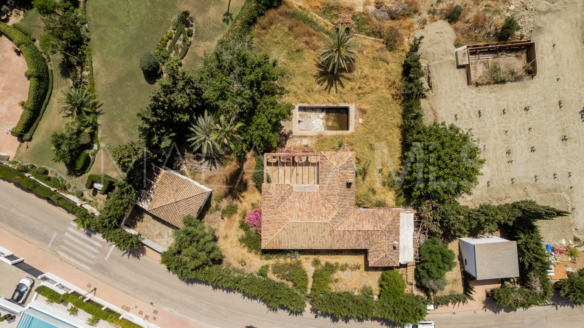 Terrain for sale in Nueva Andalucia
